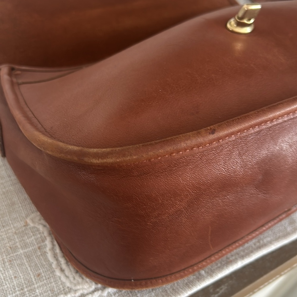 Coach Authentic Vintage British Tan Soft Leather #9790 Crossbody Bag - Picture 10 of 16